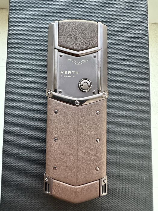 Телефон Vertu Premium