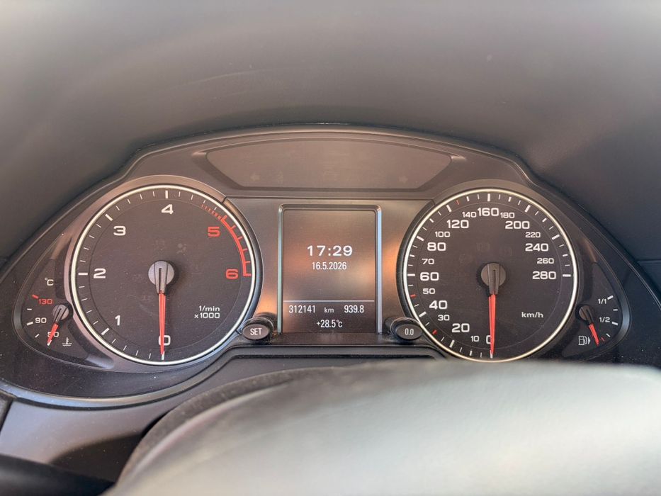Audi Q5 manual 2009