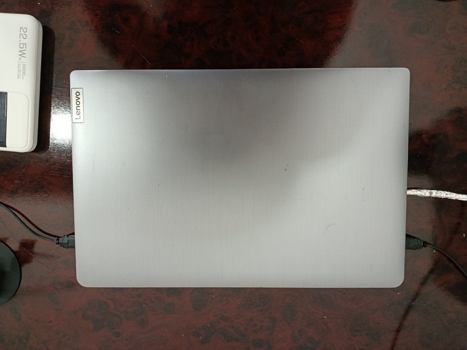 lenovo noutbook komplekt jihozlari bilan sotiladi