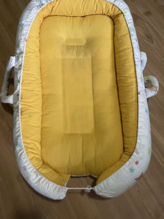 Baby nest bebelusi