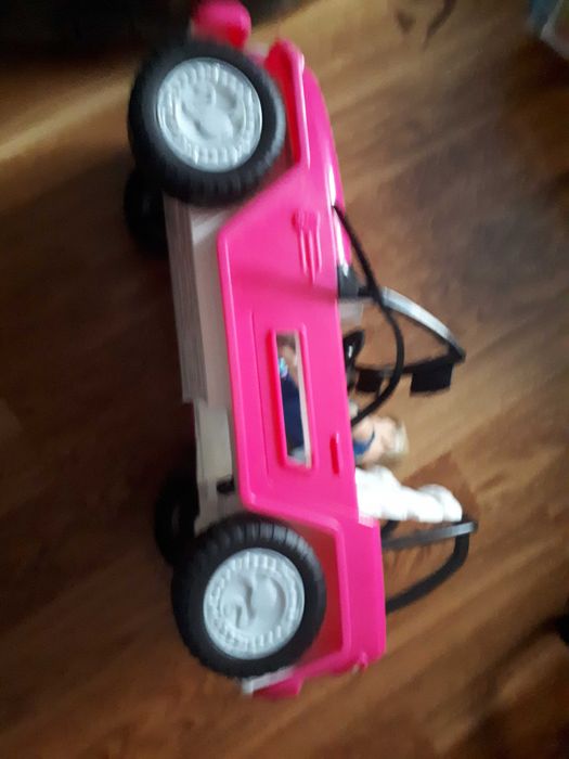 Masina pentru papusi, joc loto la masa noriel