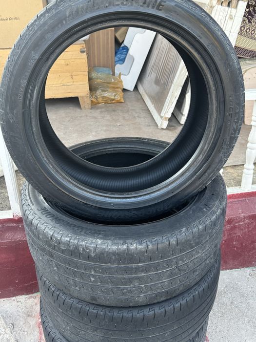 Комплект шин Bridgeston 235/45/18