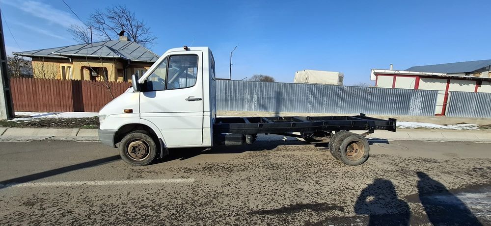 Vand platforma mercedes bentz