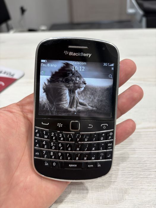 BlackBerry bold 9900