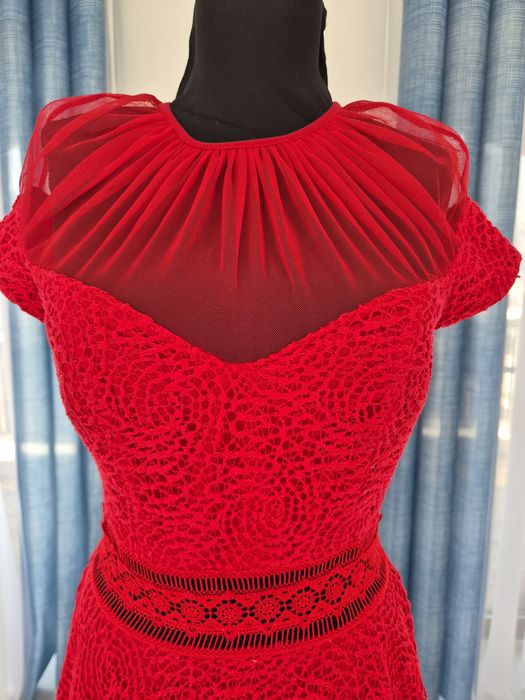 Червена дамска рокля Chervena roklia