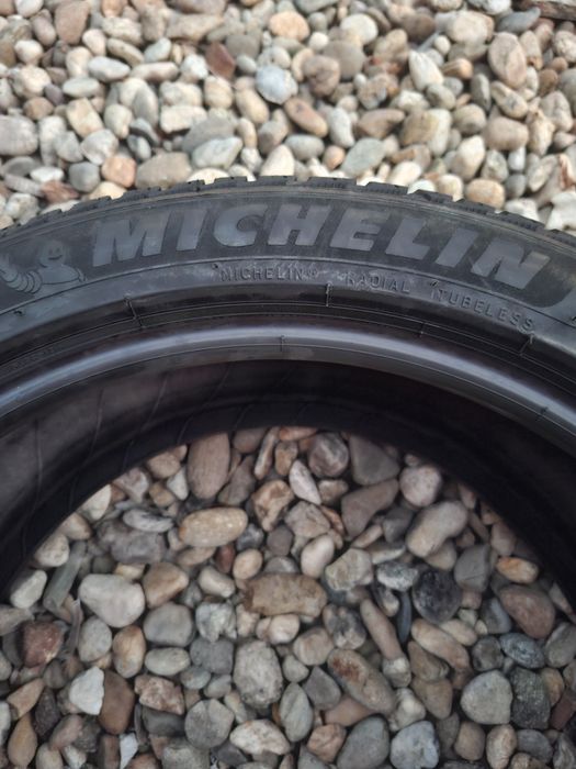 Vand 4 anvelope iarna, Michelin,noi , 225/45/17