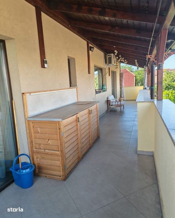 Apartament 4 camere, cartier Intre Lacuri, loc de parcare