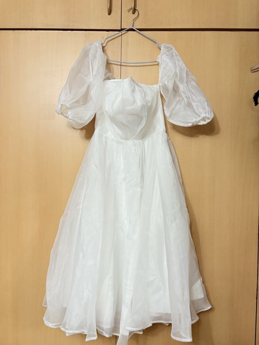 Вечерние платье,белые