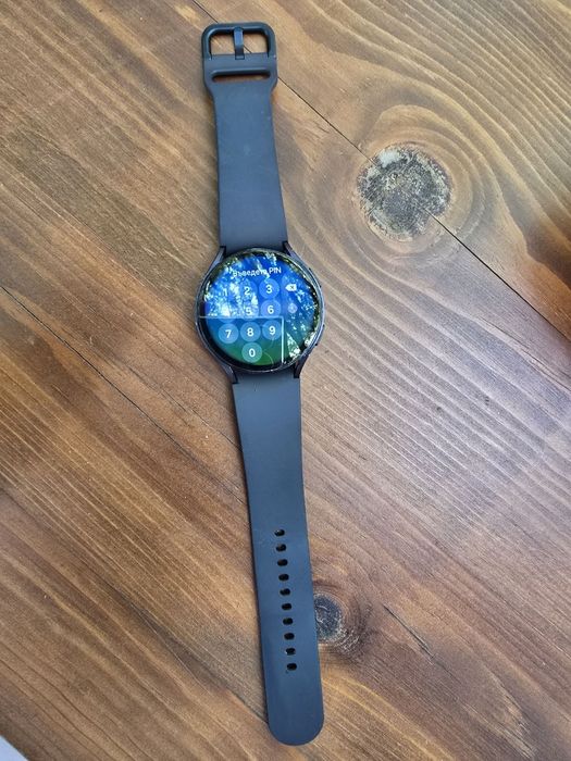 Продавам Samsung watch 6