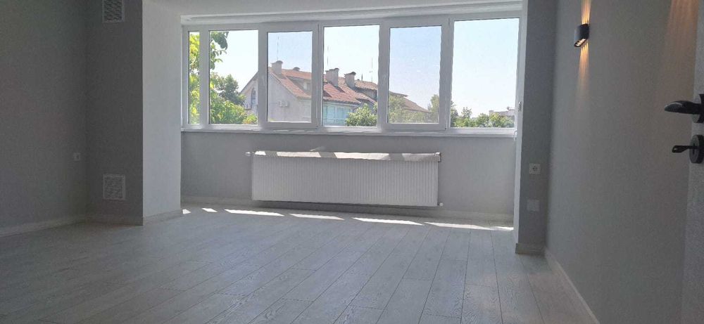 Продава се Тристаен апартамент в Разград, Център - 96 кв.м за 1621 €/кв.м - Снимка #6