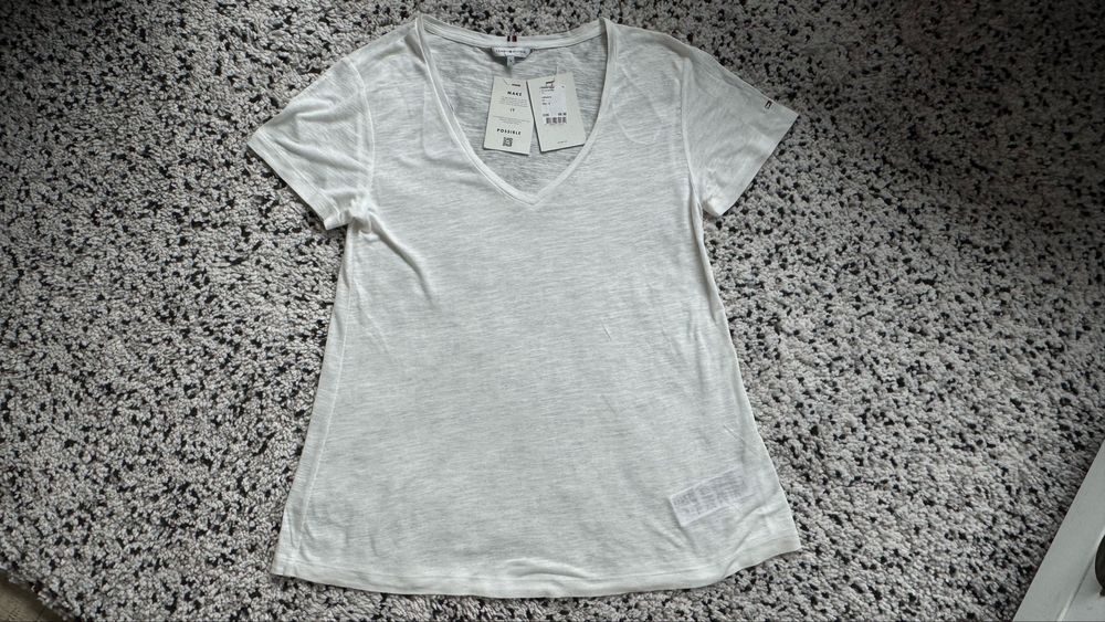 Нова дамска тениска лиосел Tommy Hilfiger размер S