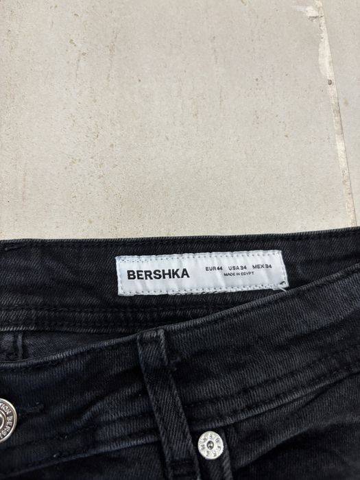Черни Скъсани Дънки Bershka