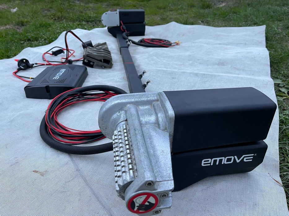 Mover Automat Enduro EM 305 axa simpla sau dubla, Mover manual Enduro Quatro, role din aliaj cu caneluri perfect functionale
