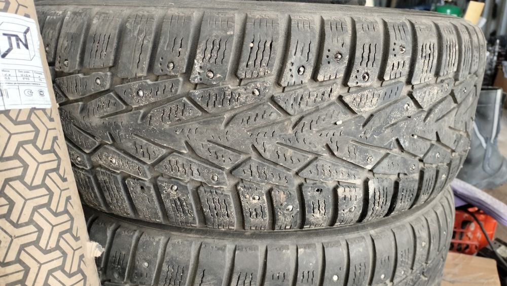 Продам резину 4 шт