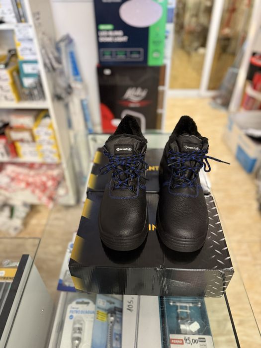 Bocanci de lucru Imblaniti cu Bombeu