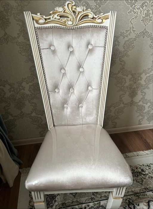 Продаю стулья для гостиной