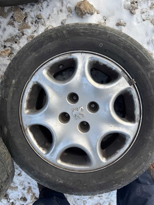 Гуми LASSA с джанти 4 броя