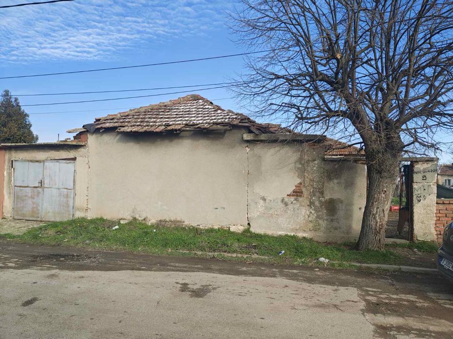 Продавам къща в село.Капитан Андреево