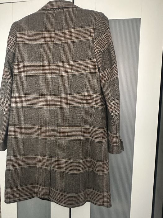 Карирано сако Bershka (размер S) – класически стил