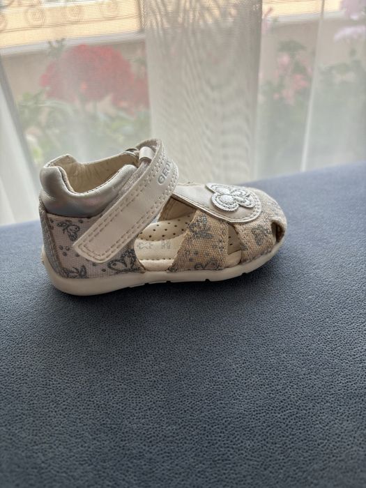 Бебешки сандалки Geoх