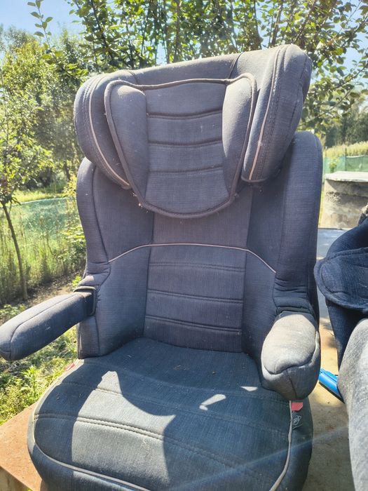 Vând doua scaune auto copii