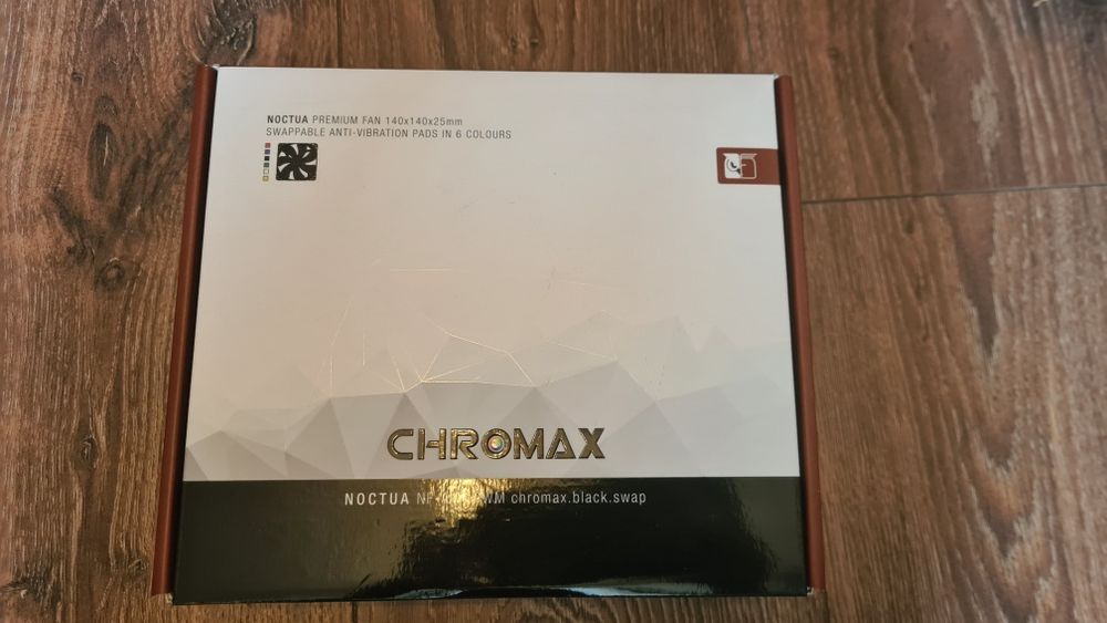 2 x Noctua NF-A14 Chromax