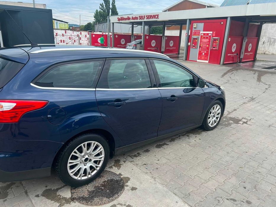 FORD Focus 2013 — imagine 4