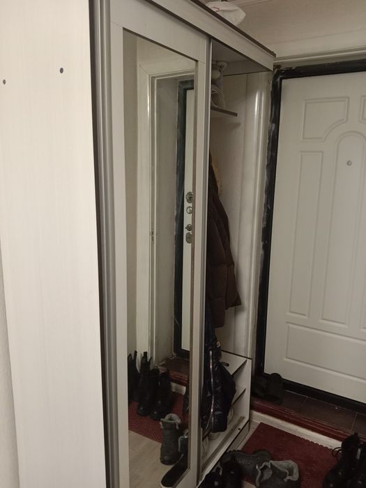 Продам прихожку-купе