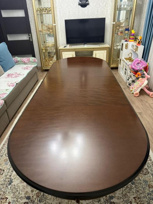 Продам стол для гостей