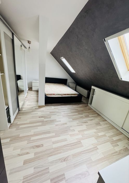 Inchiriez apartament cu  2 camere in regim hotelier