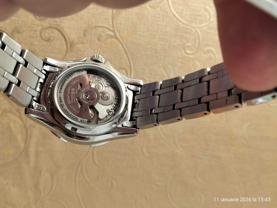Seiko 5 Sports Automatic 23 jewels, data, zi, rez.apa 100M, bezel rotativ