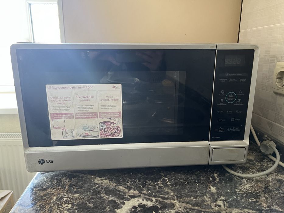 Микроволновка в хорошем состоянии