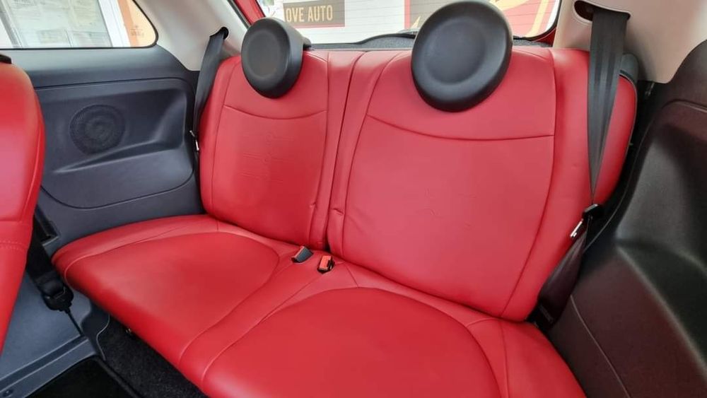 FIAT 500 rosu ,piele rosie,doar pentru doamne și domnișoare răsfățate
