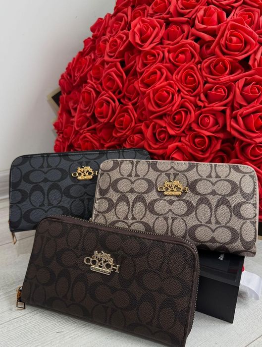 Дамски портмонета.