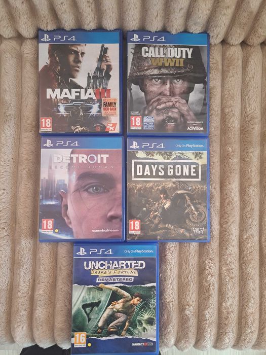Vând jocuri PlayStation 4