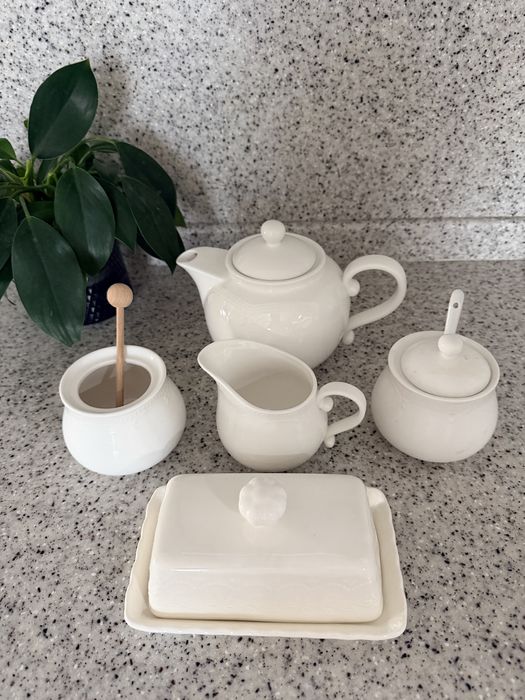 Сервиз, чайно- столовый