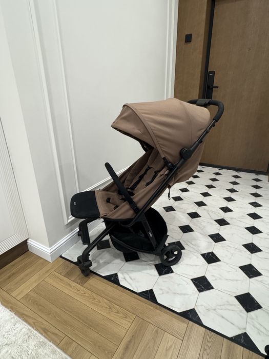 Продам коляску Anex air z