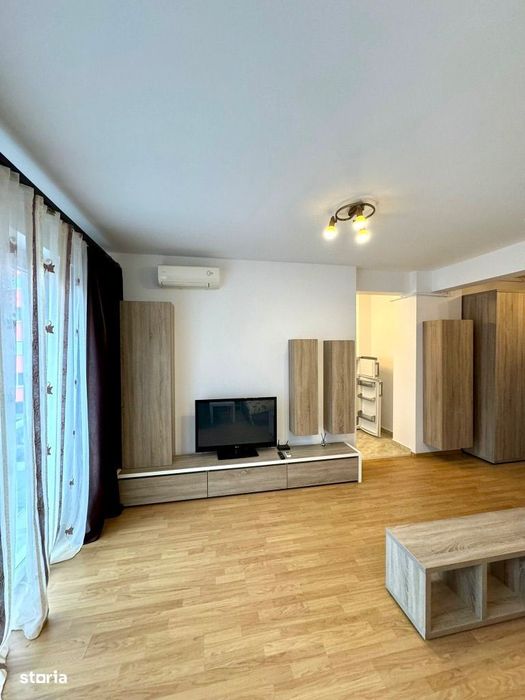 Inchiriez apartament o camera+nisa de dormit, ARED-UTA