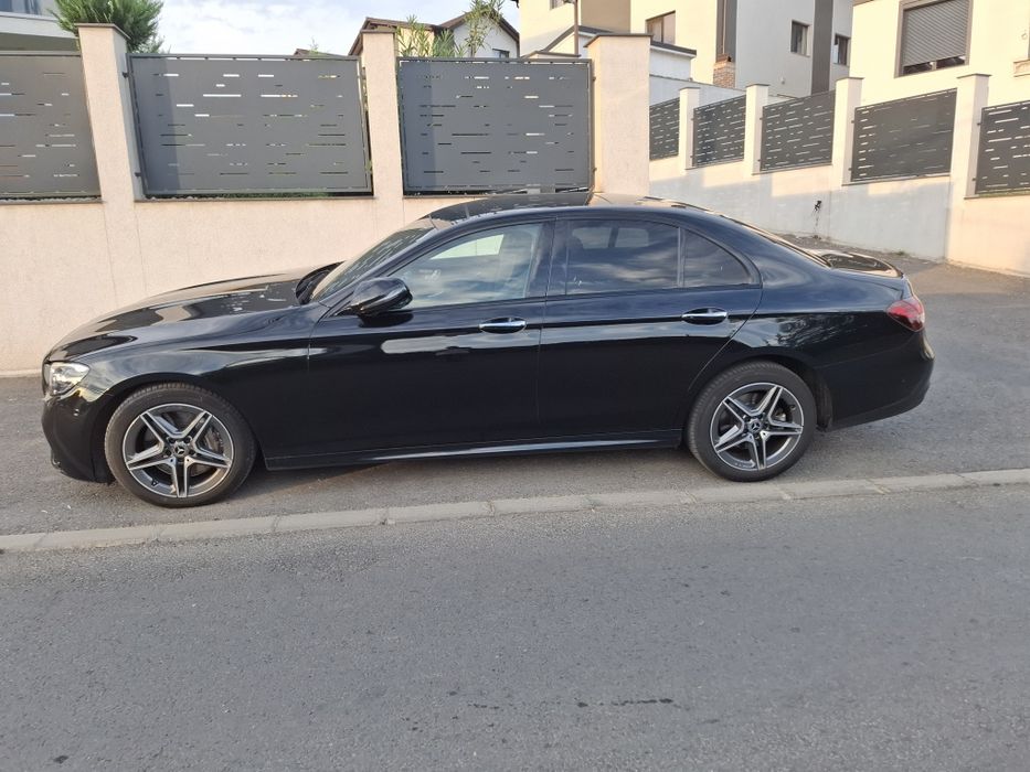 Vând Mercedes E class 400d, Fara daune .dublu panaroma 4x4 din 2022. 3