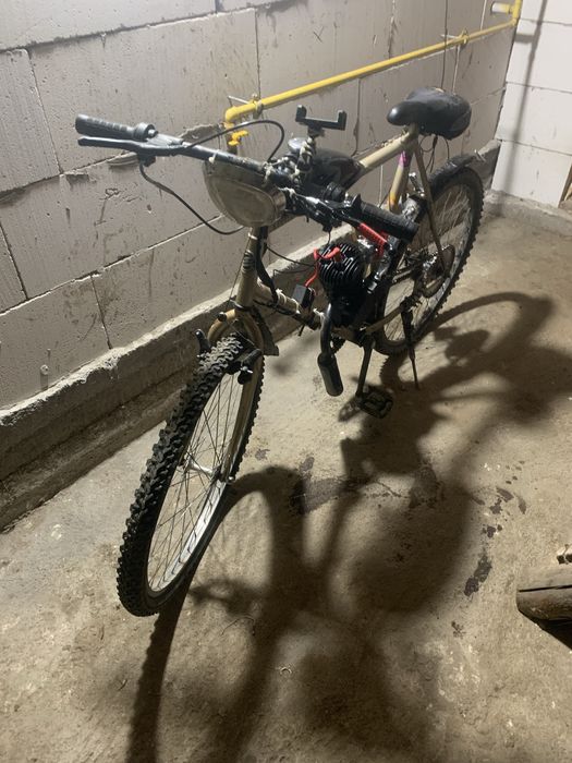 Vănd bicicleat motor 100cc 3,2 cp
