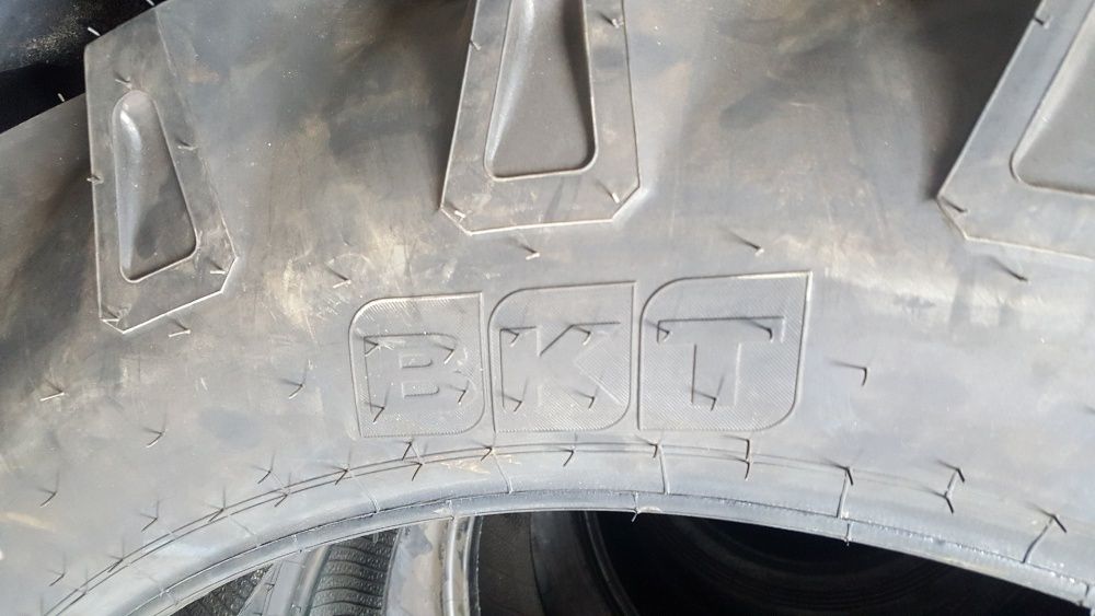 Cauciucuri 14.00-38 de tractor spate anvelope noi BKT 8 pliuri India