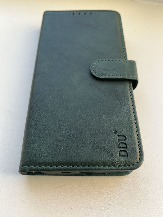 Чехол для iFhone 13.