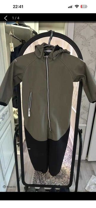 Продам комбинезон детский 3-5 лет