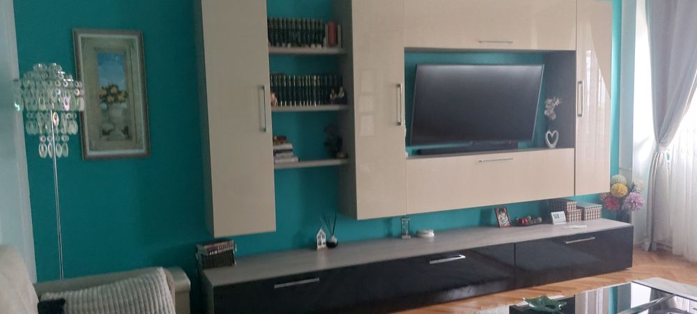 Mobila living L340 negru/crem lucios