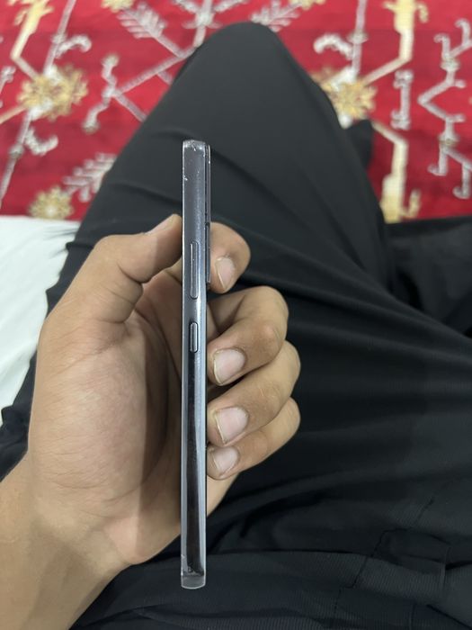 Samsung S22 256/8