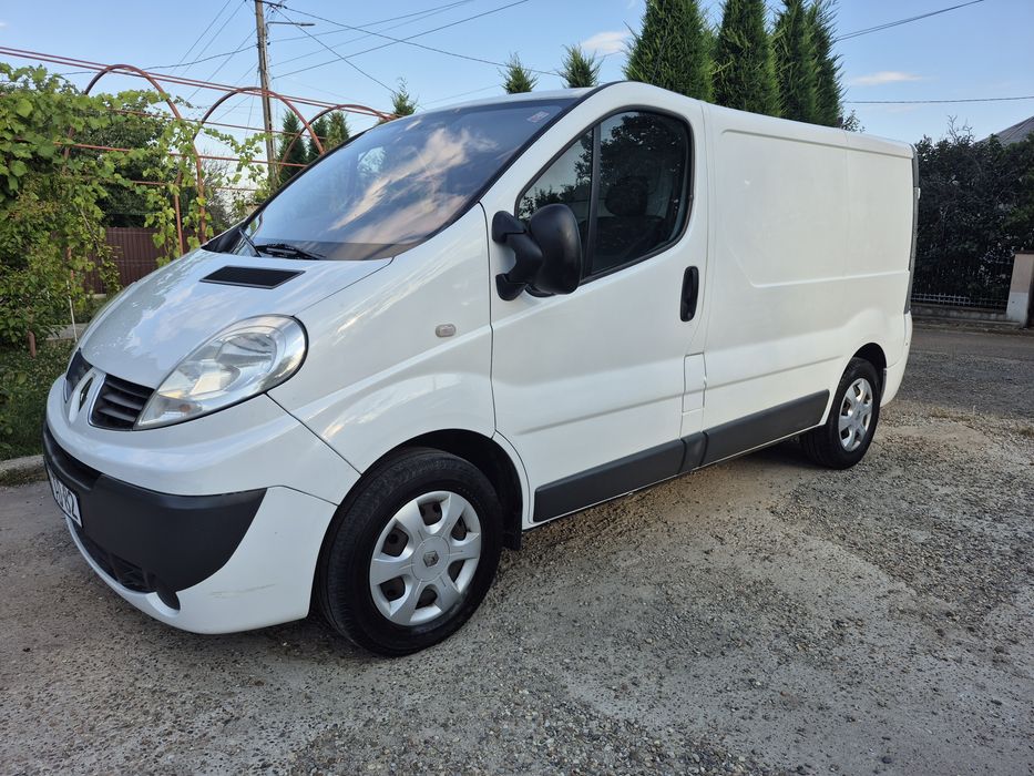 RENAULT Trafic