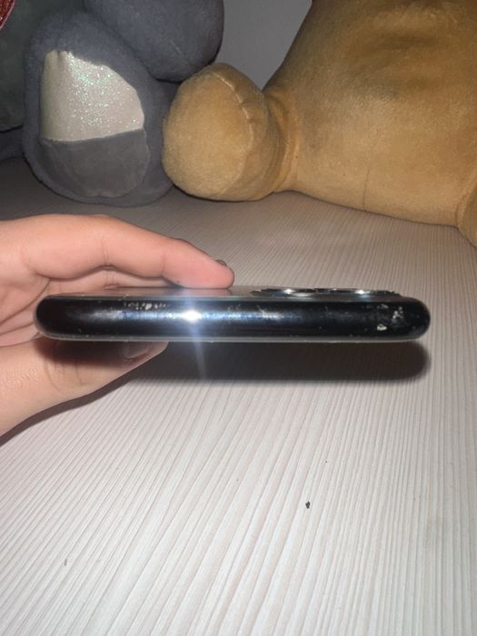 Iphone 11 pro max la schimb