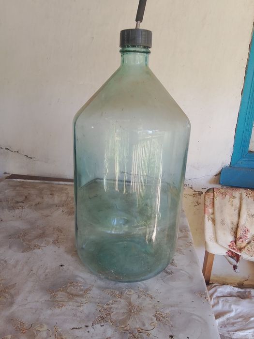 Продам бутылку 20