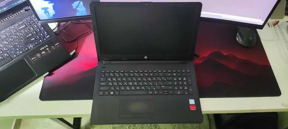 Продается ноутбук HP 15 (Core i5-7200U/Ozu8Gb DDR4/SSD120Gb+HDD640Gb)
