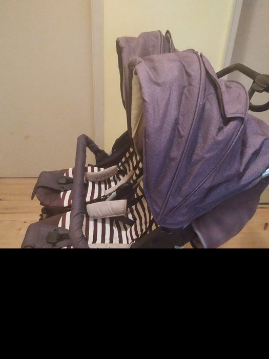 Количка за близнаци